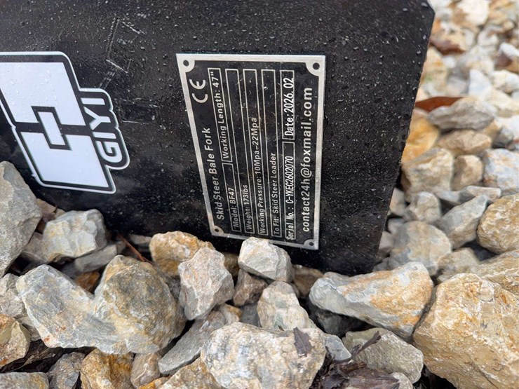 2026-giyi-skid-steer-hay-speer-image-5