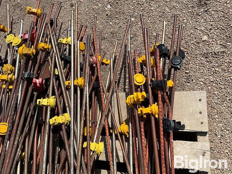 electric-fence-posts-&-insulators-image-11
