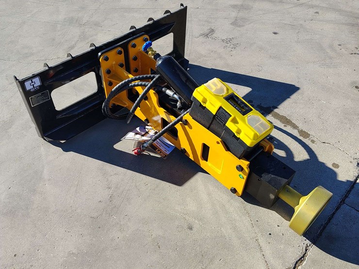 heavy-duty-skid-steer-post-driver-(new/unused)-image-1
