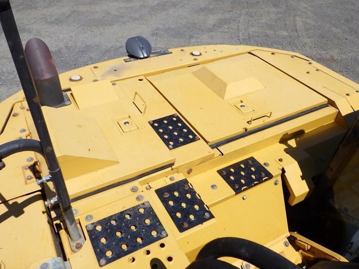 deere-245g-lc-image-40