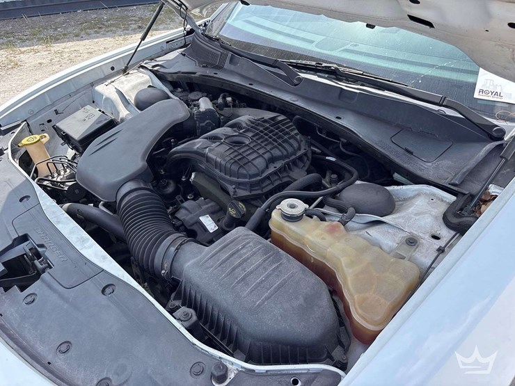 2018-dodge-charger-sedan-image-7