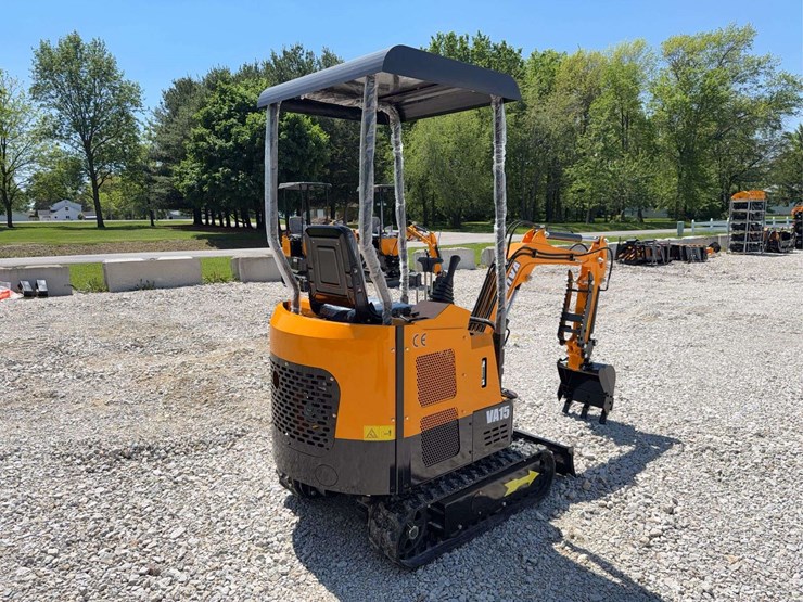 2026-miva-va15-mini-excavator-image-5