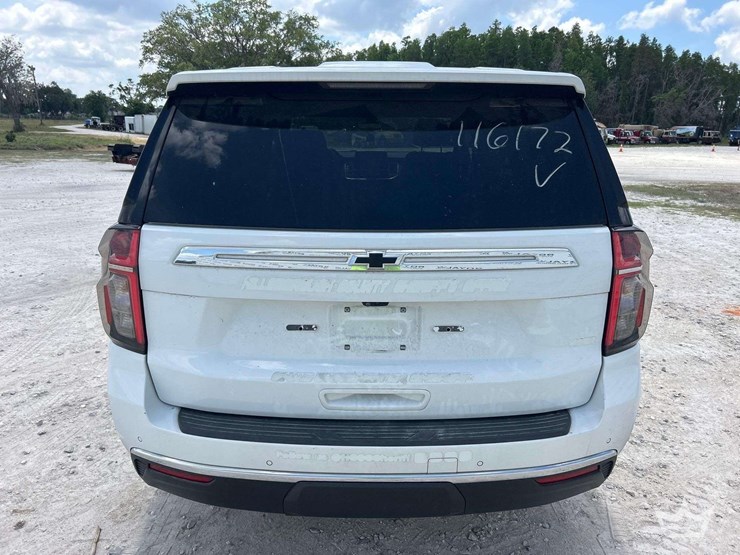 2022-chevrolet-tahoe-image-21