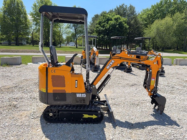 2026-miva-va15-mini-excavator-image-6