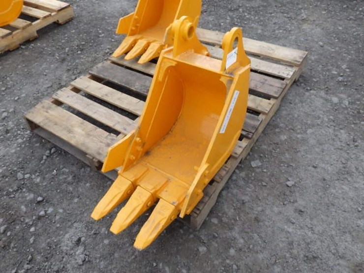 caterpillar-303-image-1