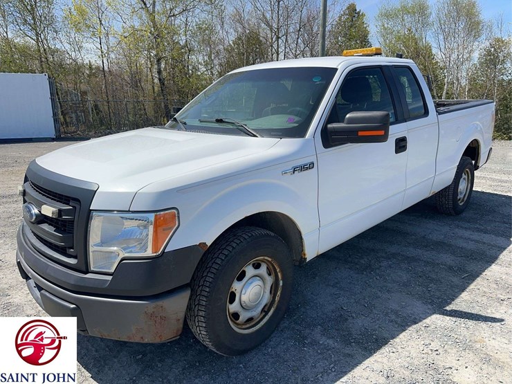 2014-ford-f150-xl-image-1