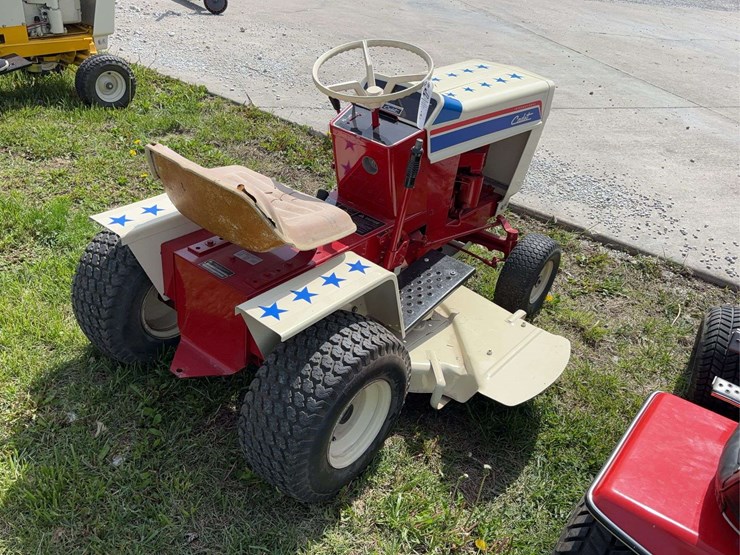 1975-cub-cadet-76-“spirit-of-‘76”-image-5