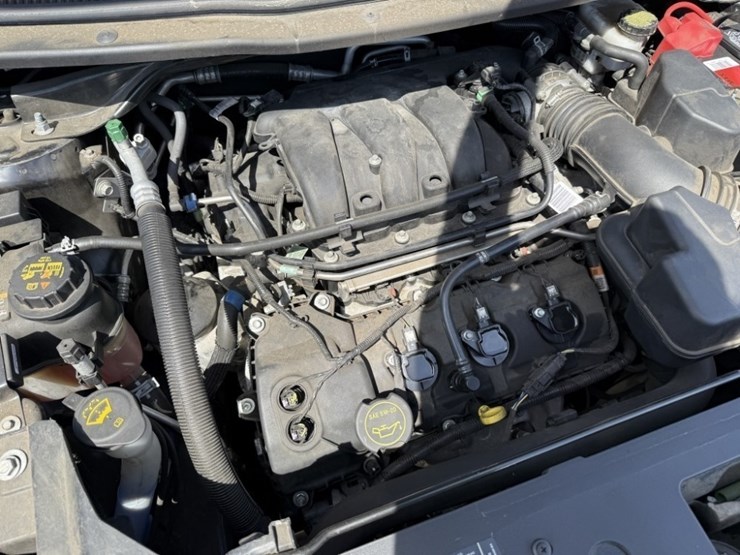 2018-ford-explorer-image-11