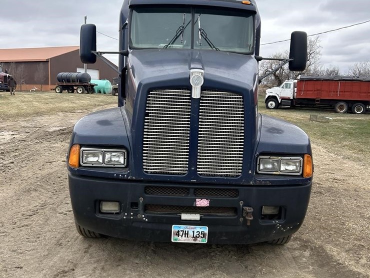 1999-kenworth-t600-image-2