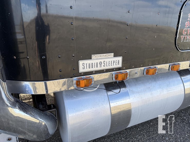 2001-kenworth-w900-image-14