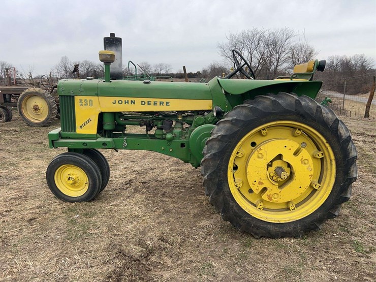 john-deere-530-image-2