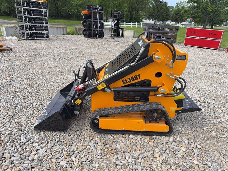 2026-mms-ms360t-mini-skid-steer-image-2