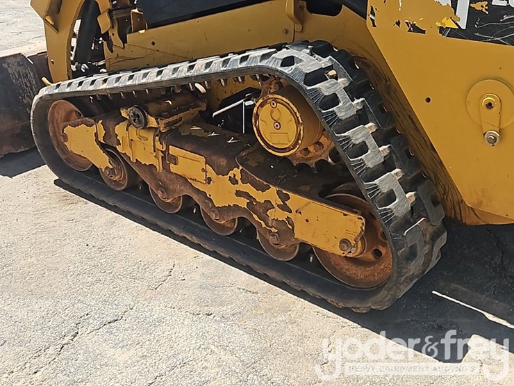 2019-caterpillar-259d-image-10