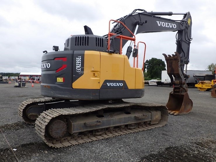 2018-volvo-ecr235el-image-4