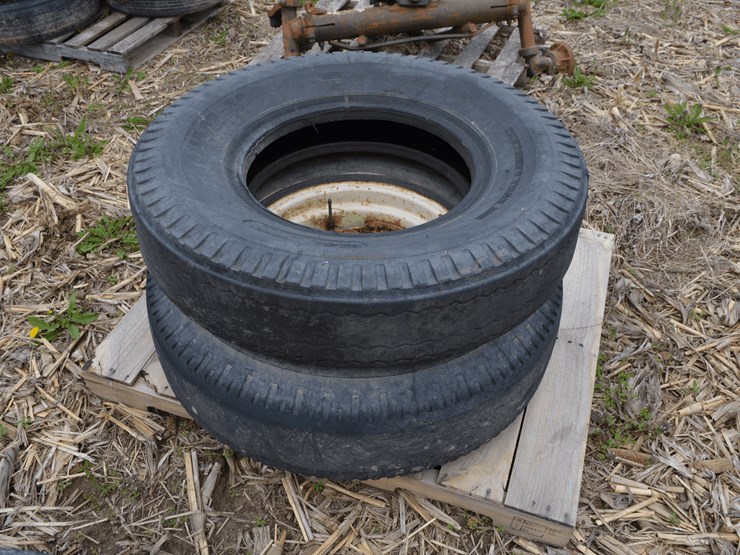 8-bolt-wheel-and-tires-image-4