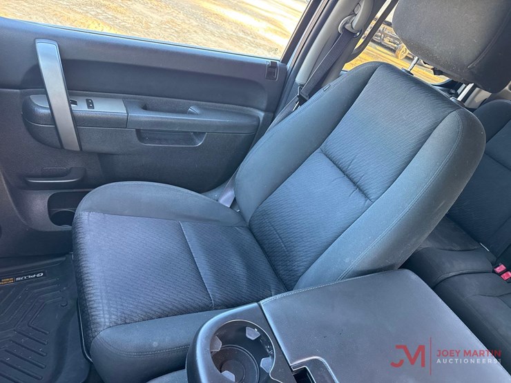 2011-chevrolet-silverado-1500-image-27