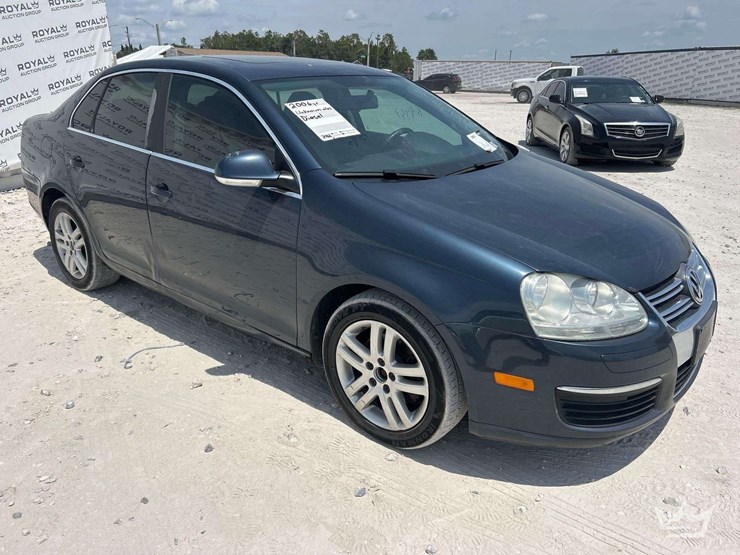 2006-volkswagen-jetta-sedan-image-2