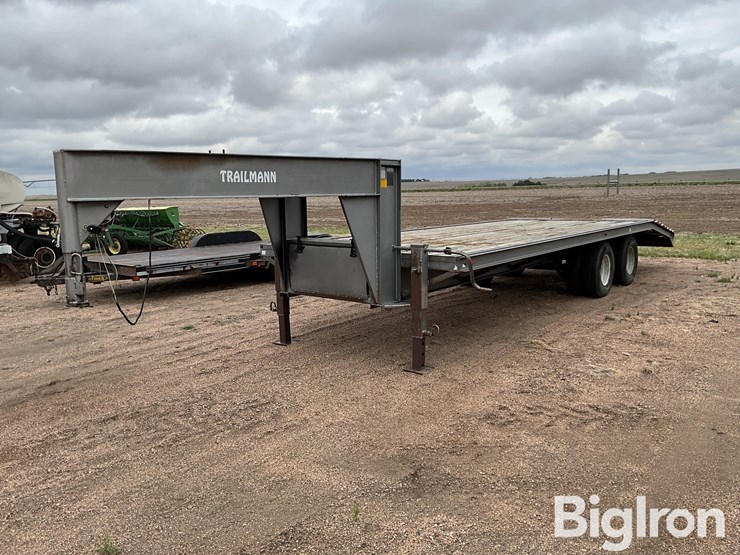 1993-trailmann-8’6”x25’-t/a-gooseneck-flatbed-trailer-image-1