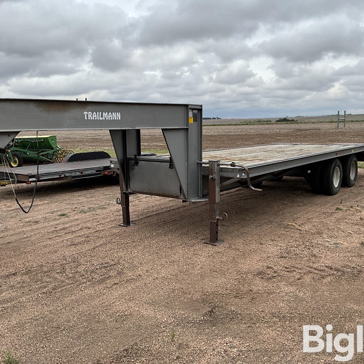 1993 Trailmann 8’6”x25’ T/A Gooseneck Flatbed Trailer