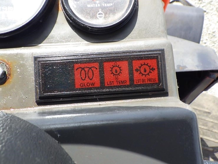 kubota-r420st-wheel-loader-image-32