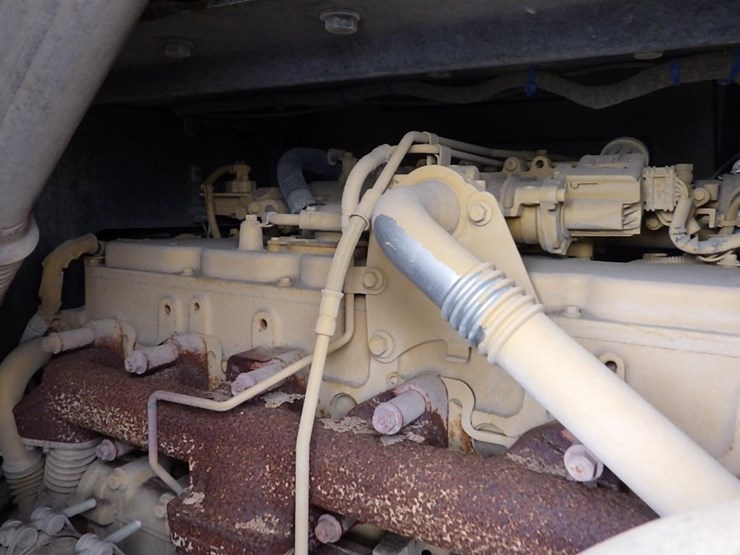 2022-caterpillar-930m-image-10