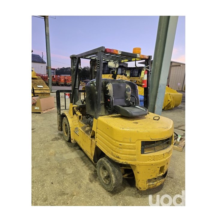 2000 CATERPILLAR GP30