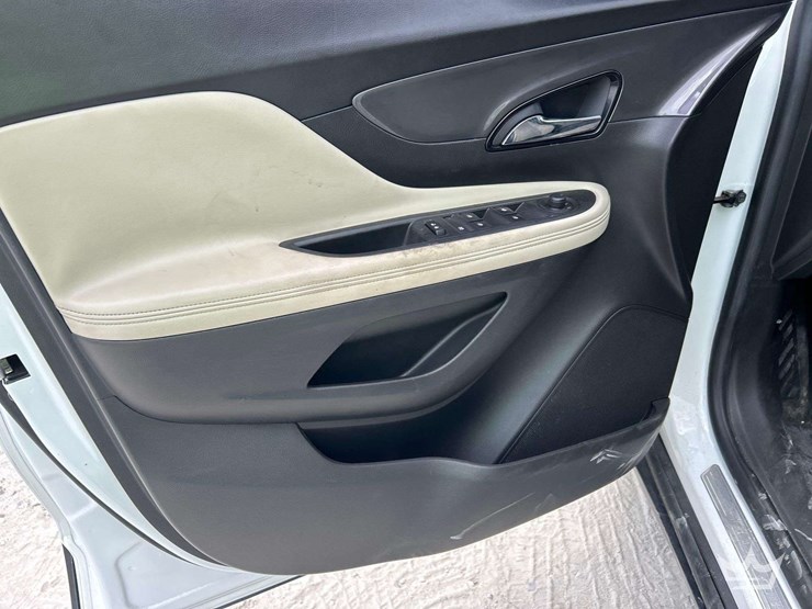 2017-buck-encore-suv-image-10