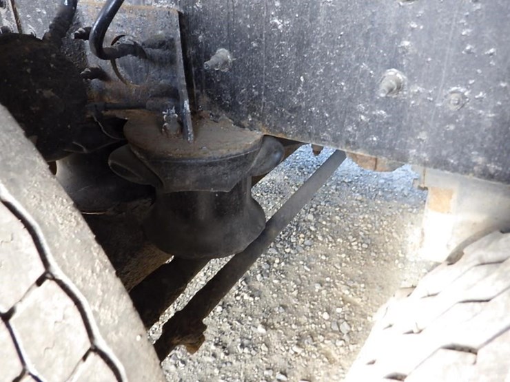2014-caterpillar-ct660-image-20