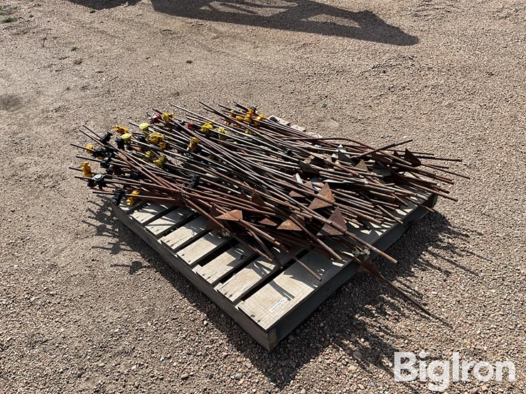 electric-fence-posts-&-insulators-image-3