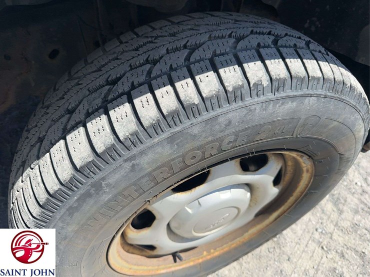2013-ford-f150-xl-image-12