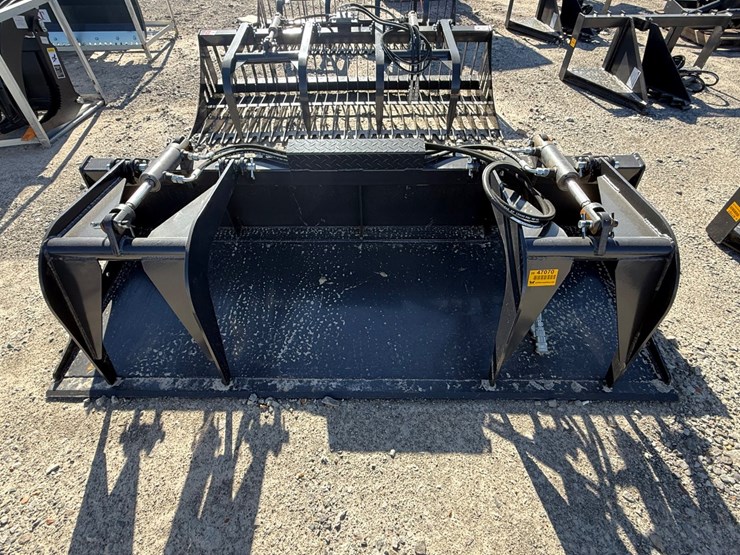 #2094-•-unused-jct-skid-steer-grapple-bucket-inv#-47070-image-2