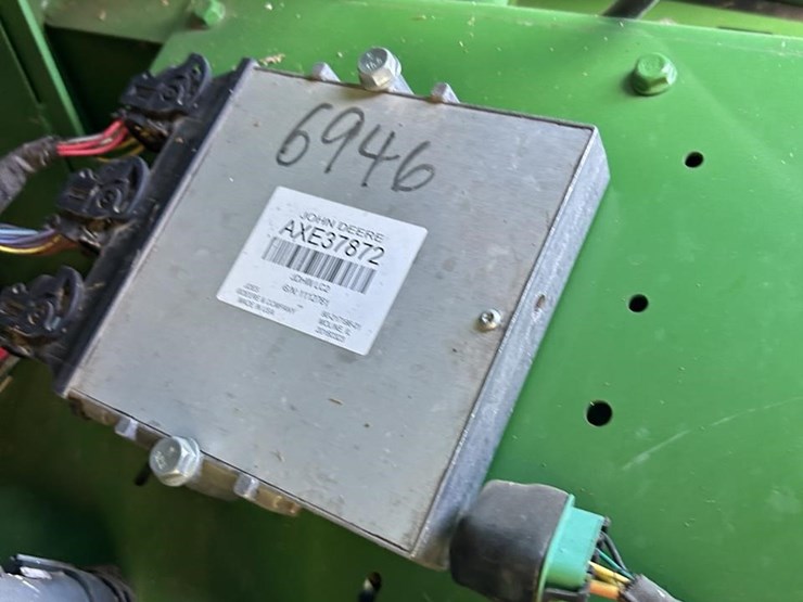2016-john-deere-s680-image-56