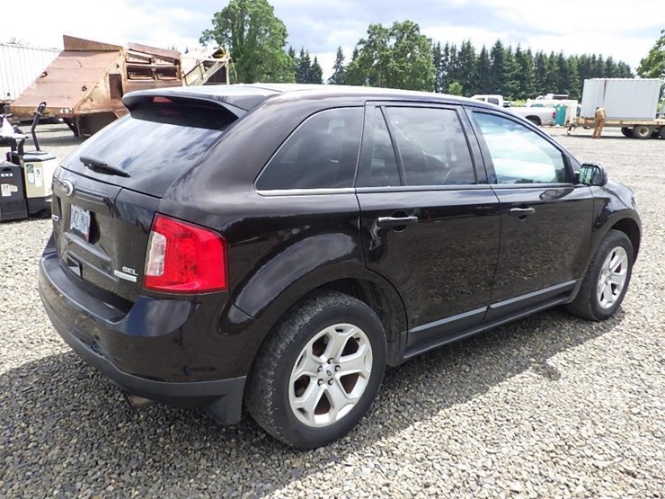 2013-ford-edge-image-5