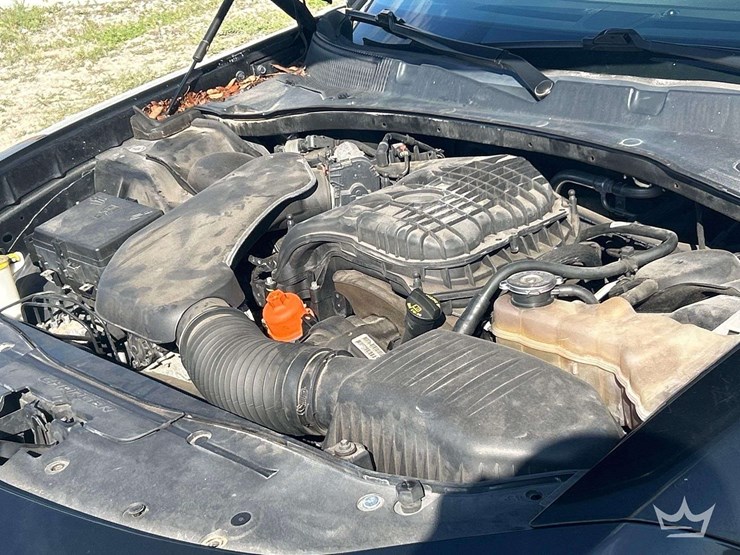 2019-dodge-charger-sedan-image-10