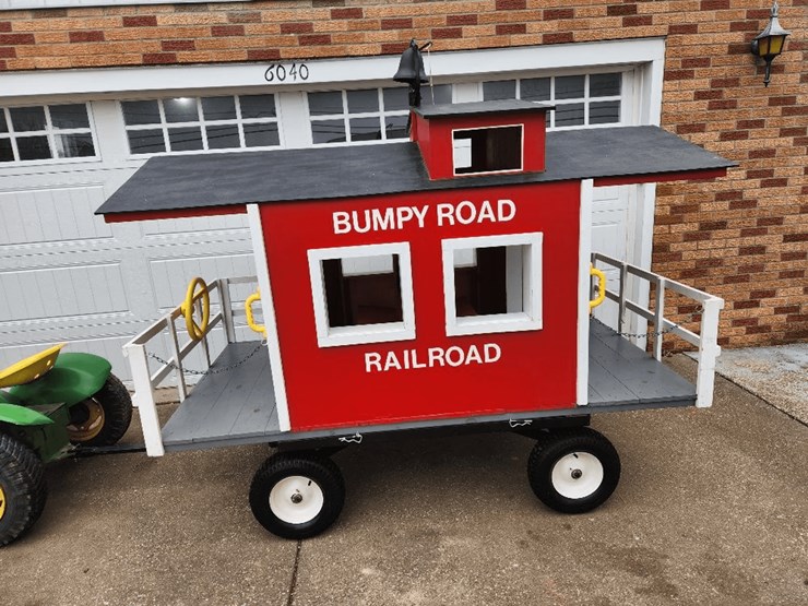 garden-tractor-caboose-image-2