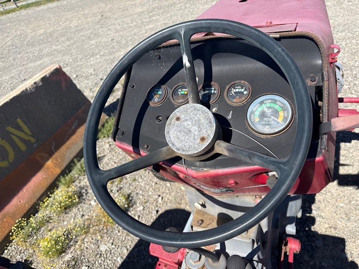 massey-ferguson-230-image-13