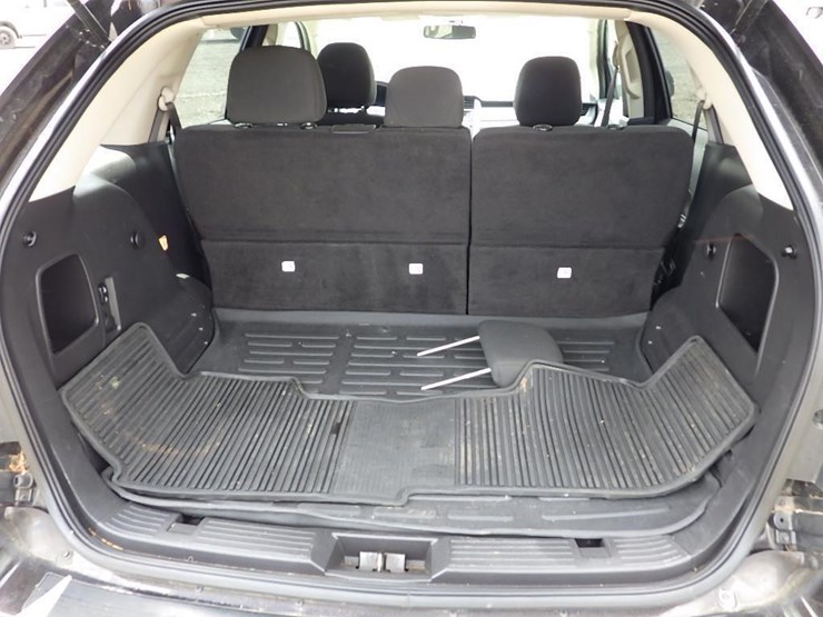 2013-ford-edge-image-9