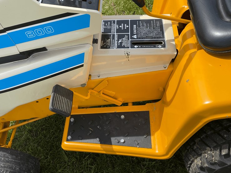 1975-international-cub-image-17