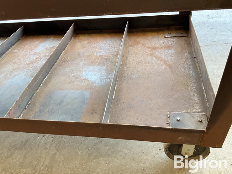 40”x88”-rolling-work/storage-bench-image-17