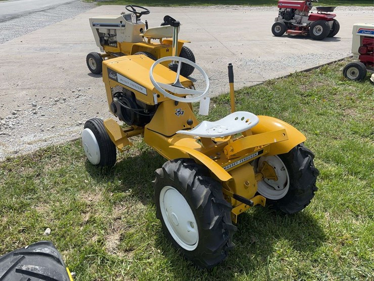 massey-ferguson-executive-image-3