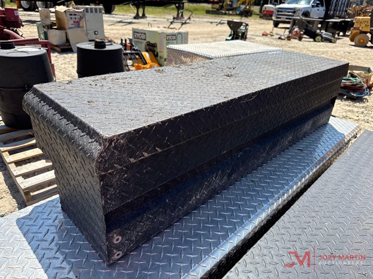 black-weather-guard-aluminum-diamond-plate-side-mount-tool-box-image-2