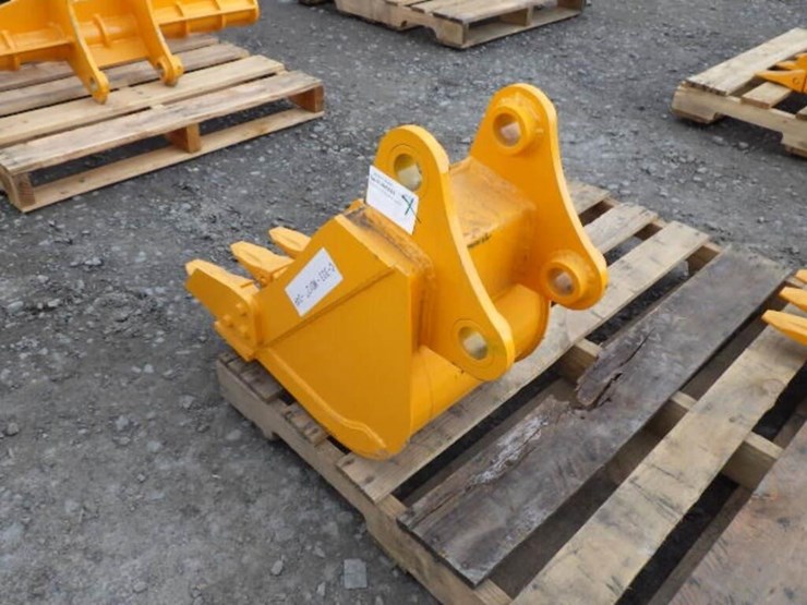 caterpillar-303-image-2