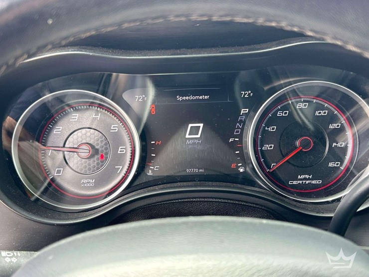 2019-dodge-charger-sedan-image-16