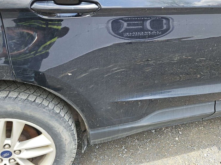 2017-ford-edge-sel-image-38