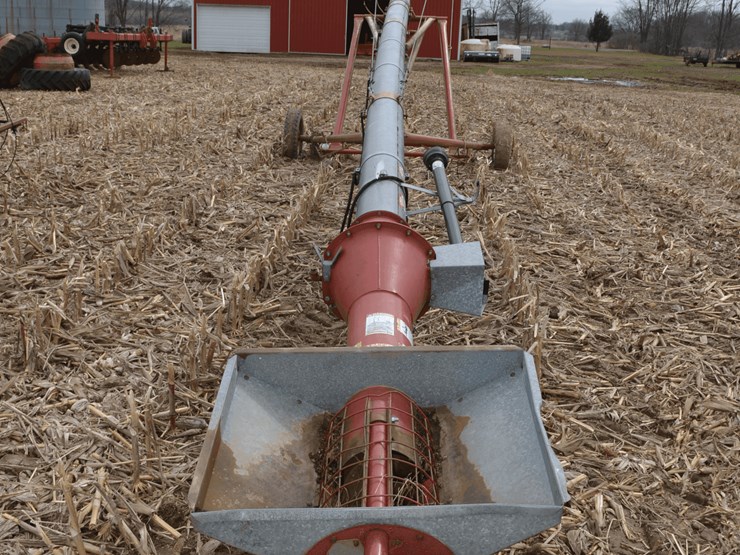 hutchinson/-mayrath-grain-elevator-damaged,-bent-tube-image-1