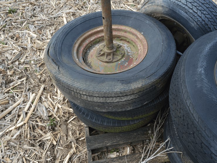 pallet-of-implement-wheels-and-tires-image-3