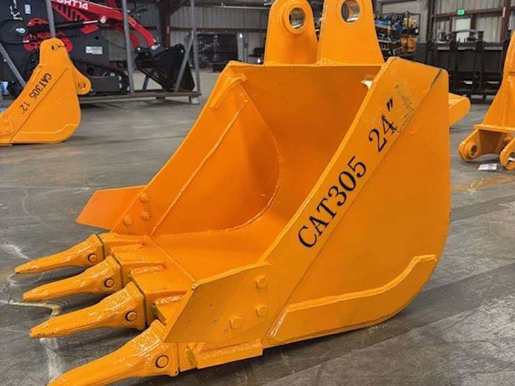 caterpillar-305-image-1