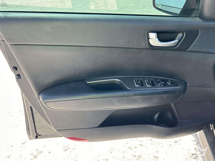 2019-kia-optima-sedan-image-11