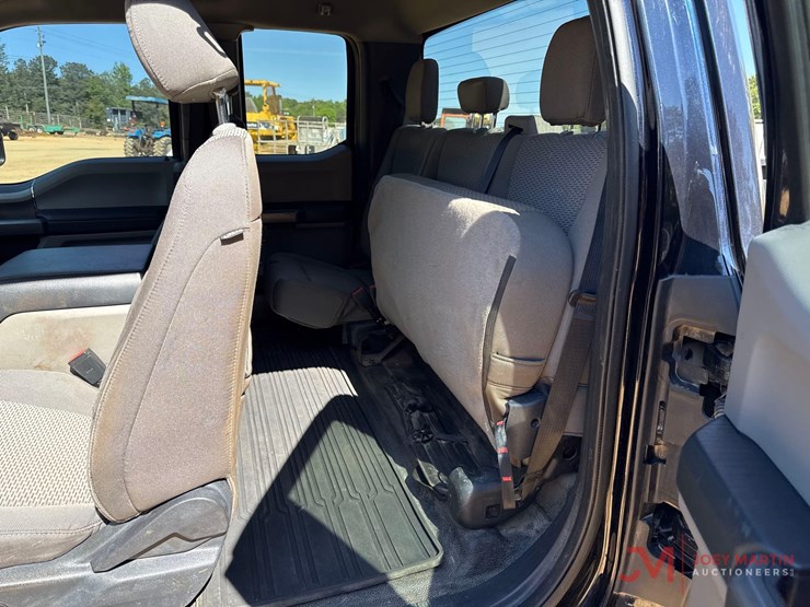 ford-f350-xlt-image-15