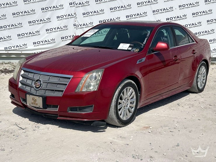2010-cadillac-cts-sedan-image-1